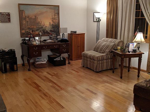 Spacious Family Room