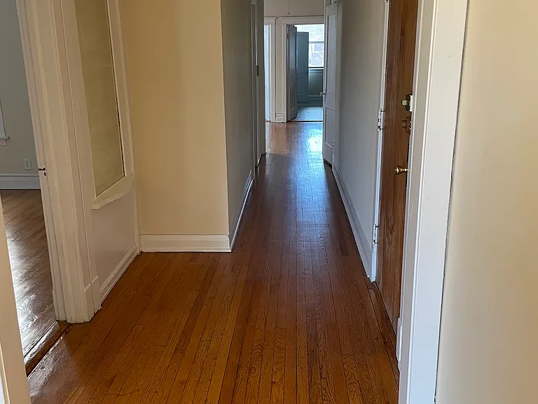 5635 N Wayne Ave #2 — Photo 3