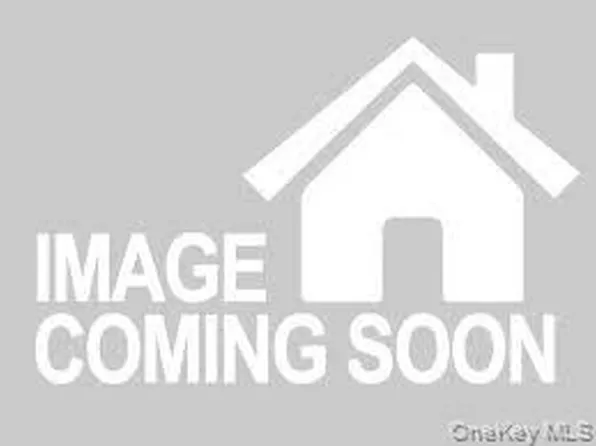 91 Grant Drive E, Valley Stream, NY 11580