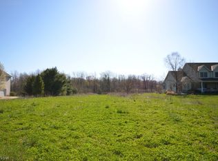Claus Rd, Amherst, OH 44001