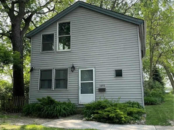 1695 Bradford Ave, Cleveland, OH 44113