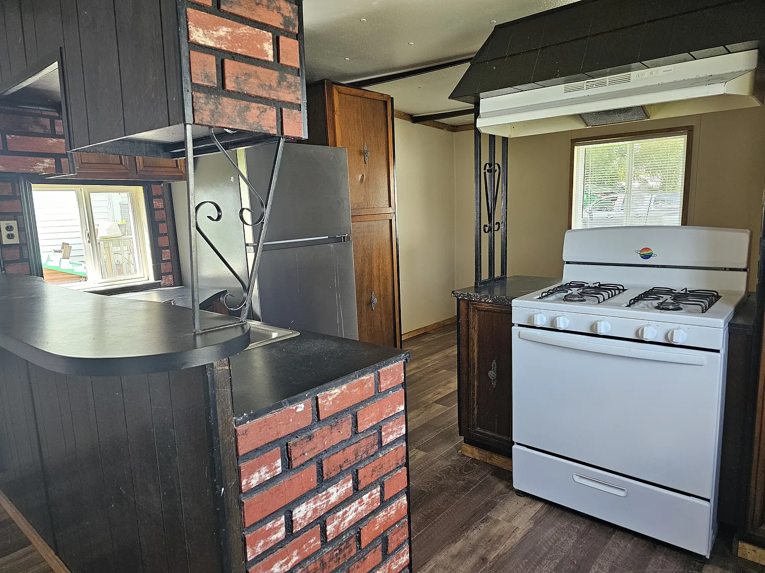 2 bed, 672 sqft, $1,000 — Photo 4