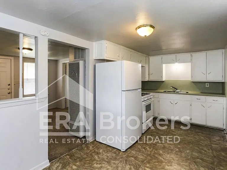 404 Hill St #A — Photo 8