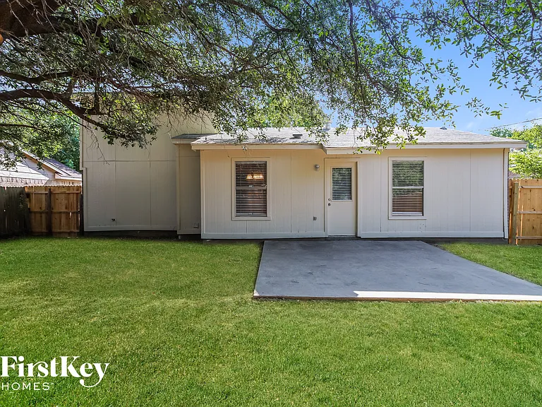 624 S Waxahachie St — Photo 15