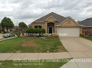 5201 Lori Valley Ln, Fort Worth, TX 76244