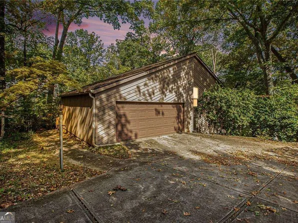 175 Spring Dr, Roswell, GA 30075