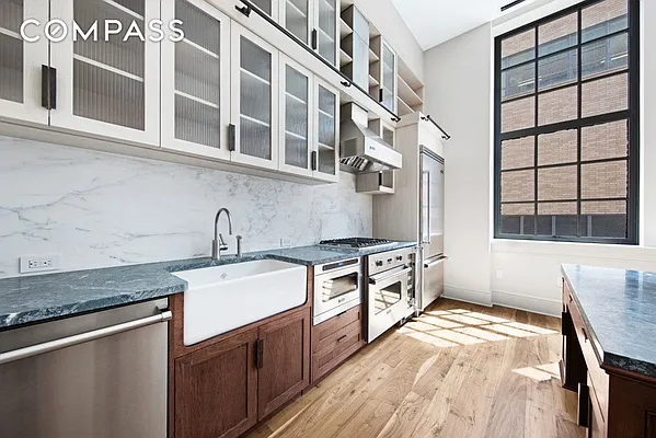 Rented by Compass | media 19