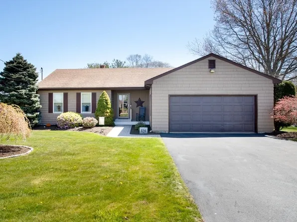 134 Millers Ln, Somerset, MA 02726