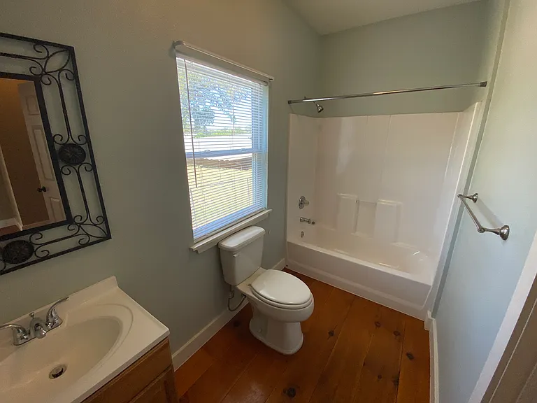 44 Fredericksburg — Photo 10