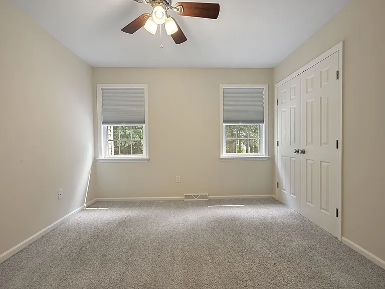 176 Stoney Dr — Photo 15