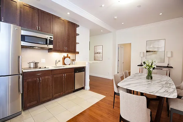 Rented by REAL New York | media 21