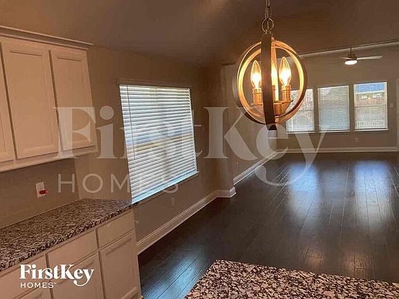 2nd image of 3225 Woodland Dr