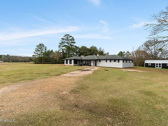 3rd image of 119 Hillsdale Gumpond Rd