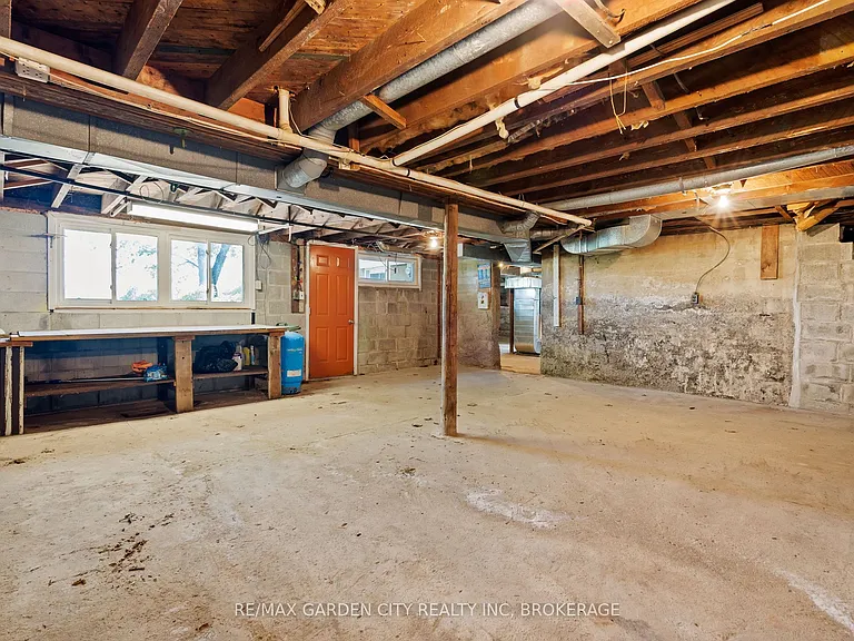 1828 Decew Rd — Photo 20
