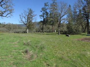 747 Pleasant Valley Rd, Merlin, OR 97532