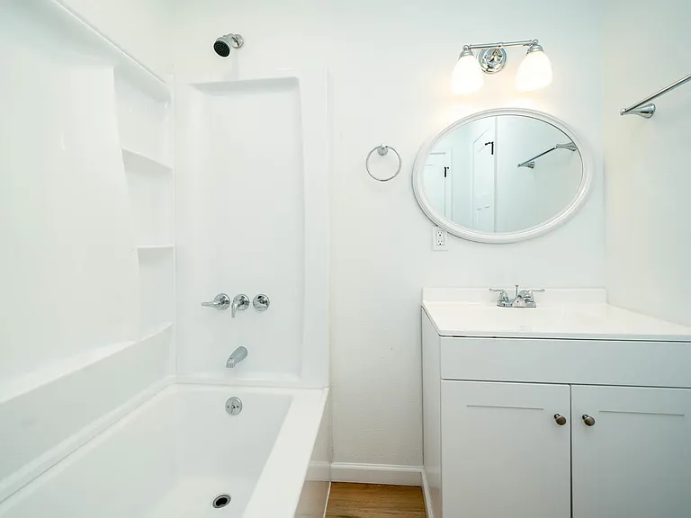 607 N Pacific St — Photo 18