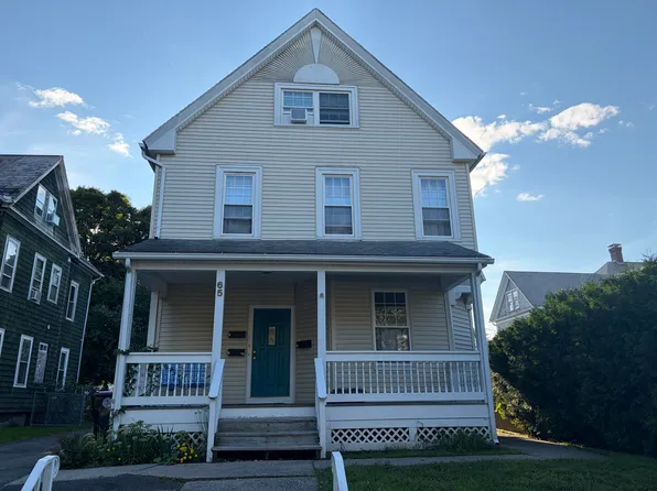 65 Pearl St, Holyoke, MA 01040
