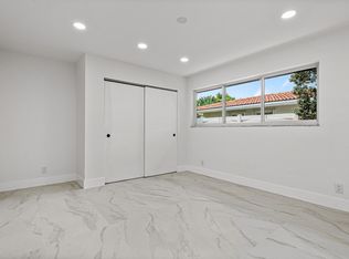 698 SW 12th Ter, Boca Raton, FL 33486