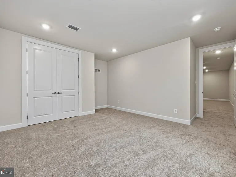 1422 Gilray Dr — Photo 29