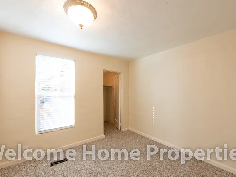 309 SW 6th St — Photo 20