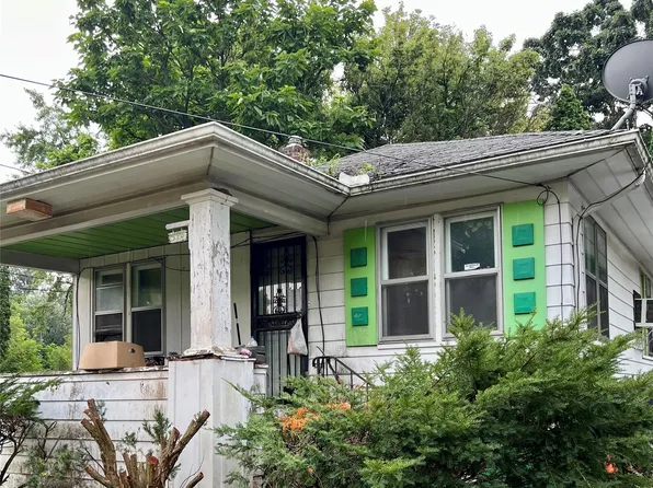 370 E Moore St, Flint, MI 48505