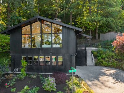 6950 SE Ash St, Portland, OR, 97215