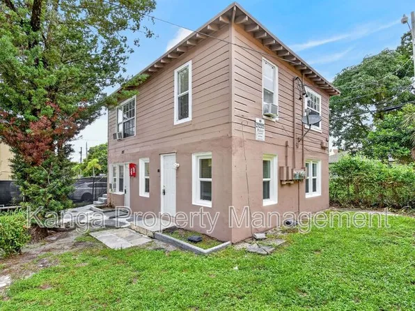 887 7th St, West Palm Beach, FL