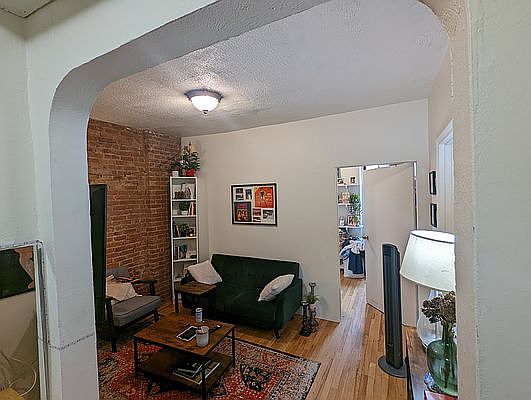 2nd image of 129 Lexington Ave APT 6