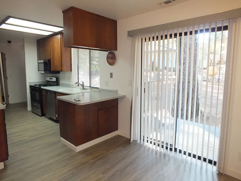 5680 Azalea Cir — Photo 7