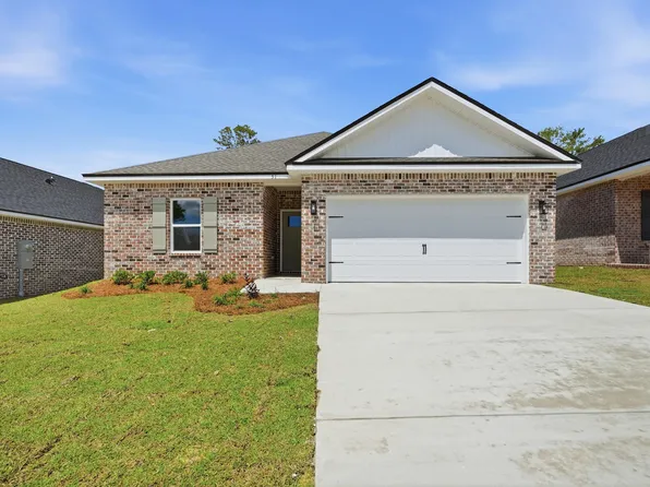 30 Spooner St, Defuniak Springs, FL 32433