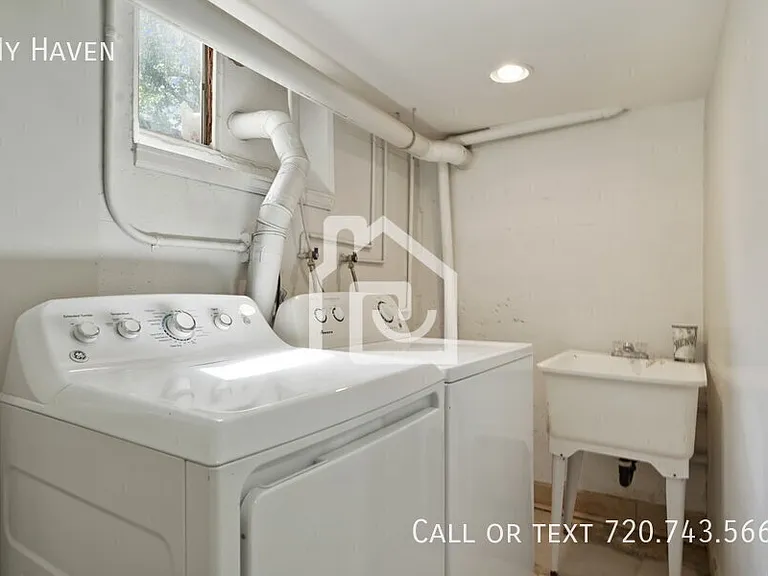 1440 Ivanhoe St — Photo 23