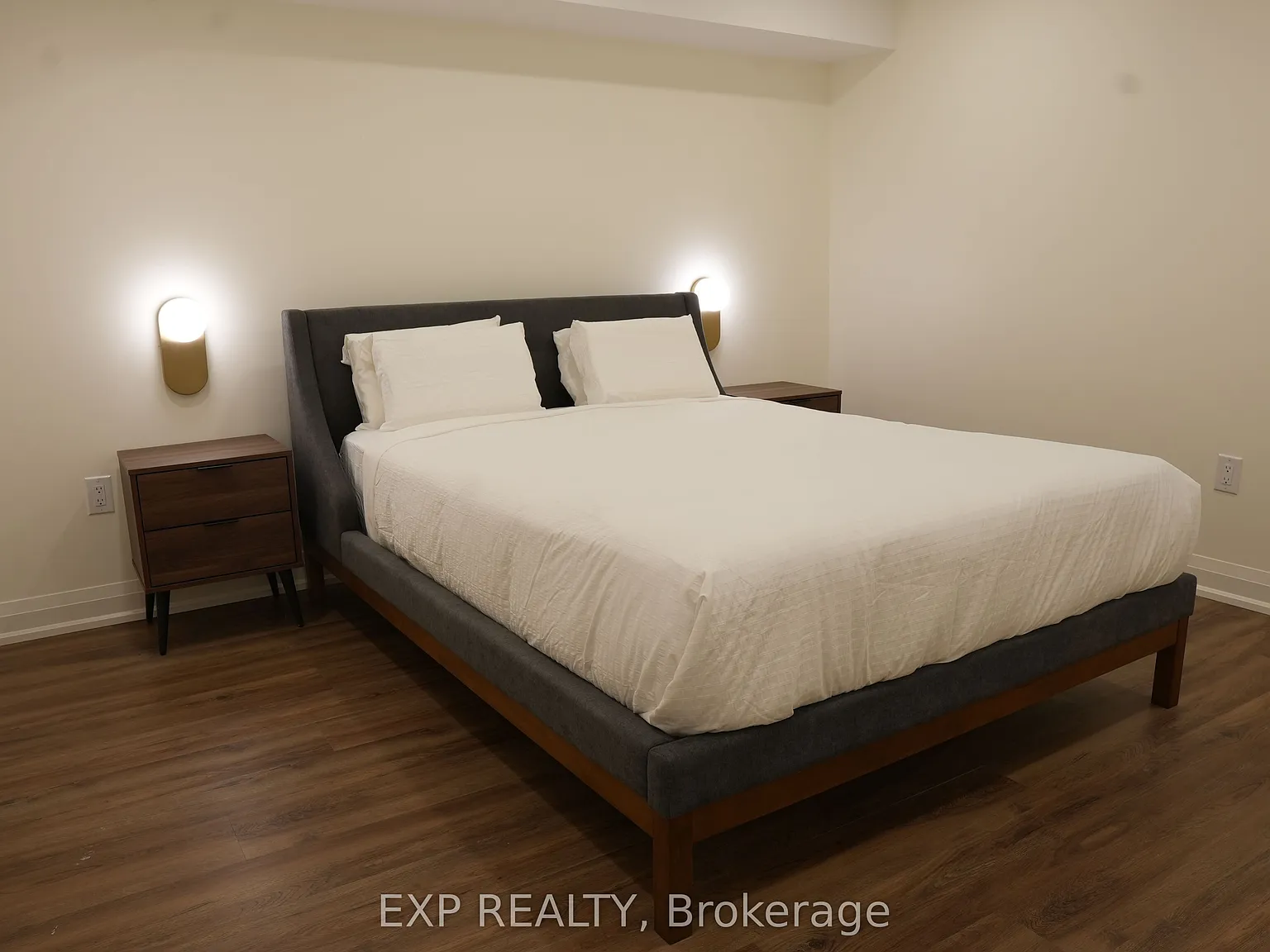 2 bed, $4,000 — Photo 4