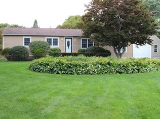 18 Crest Dr, North Kingstown, RI 02852
