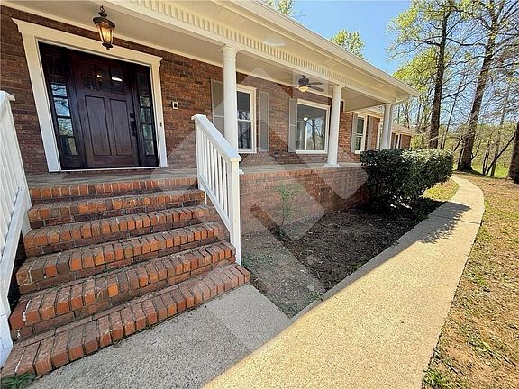 3rd image of 3670 Gravitt Rd