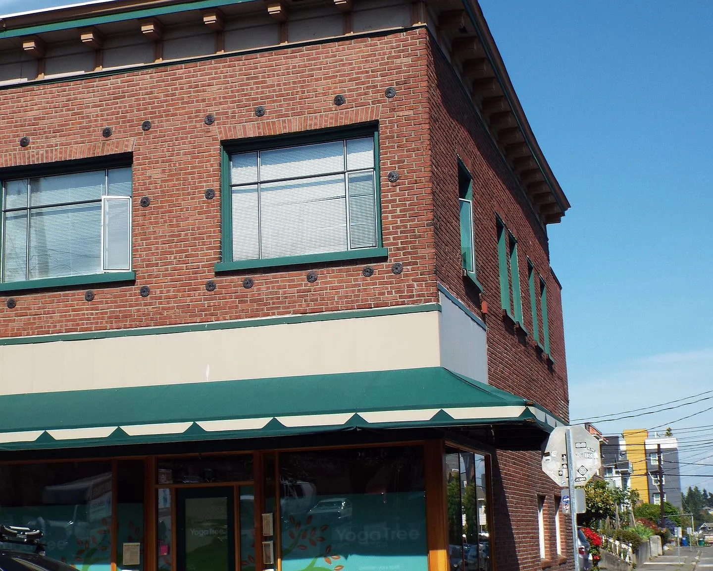 Fremont Apartments - Located on Fremont Ave — Photo 4