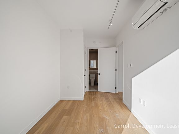 2nd image of 931 Carroll St #1321