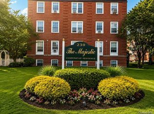 230 Central Avenue #3-I, Lawrence, NY 11559