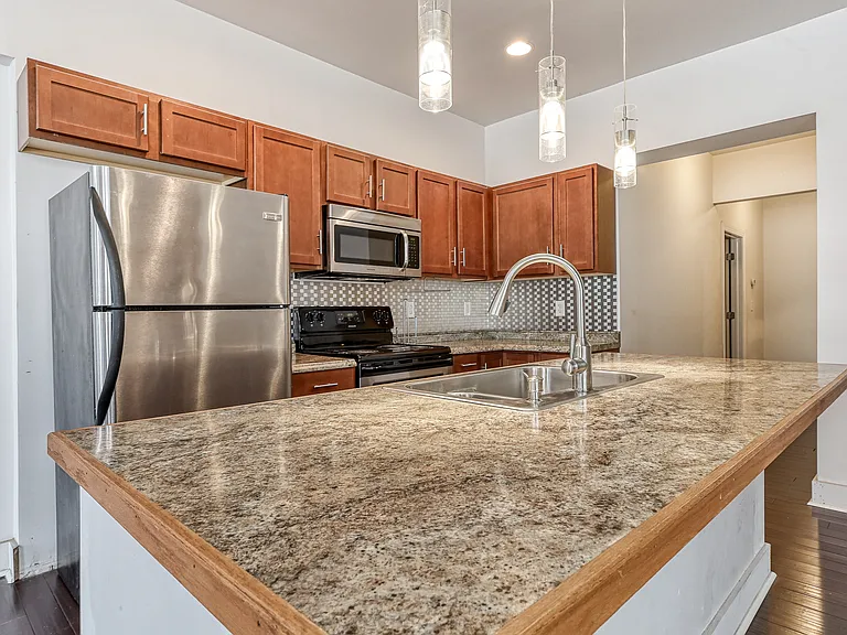 2352 Kemper Ln — Photo 13