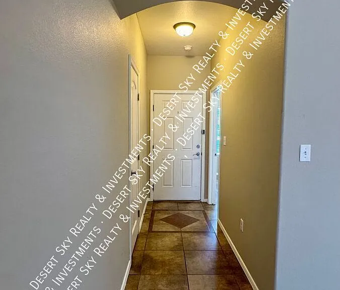 169 Oban Ct — Photo 2