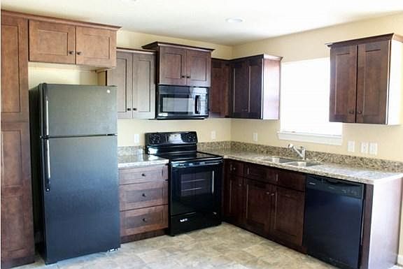 2nd image of 10614 Clubhouse Dr