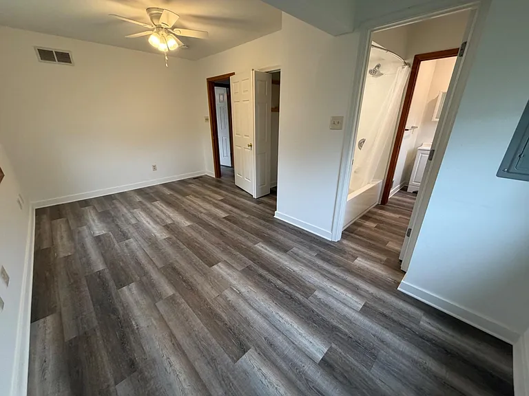 122 Glen Ave — Photo 9