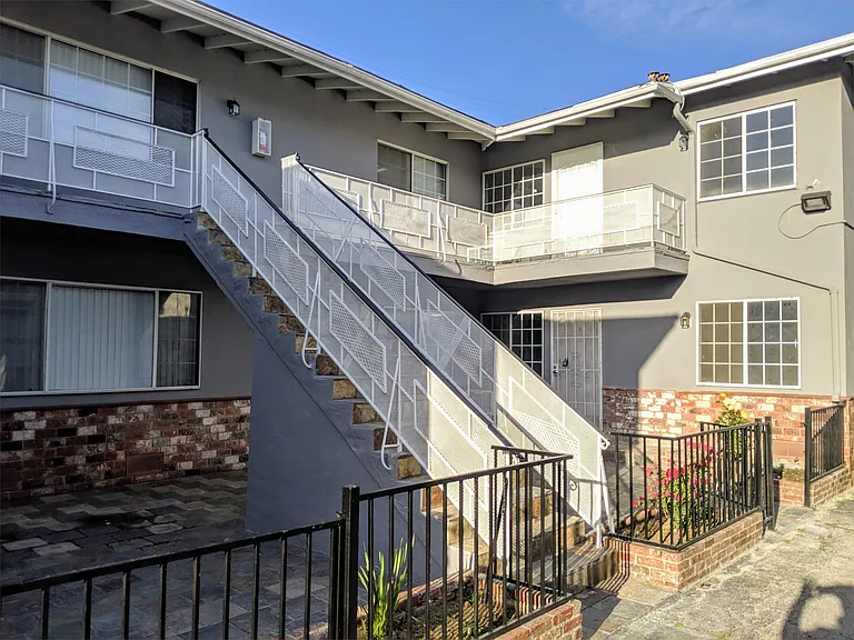 6818 Morella Ave. - C — Photo 19