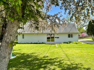 825 10th St SW, Faribault, MN 55021