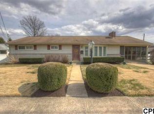 404 Beacon Hill Rd, New Cumberland, PA 17070