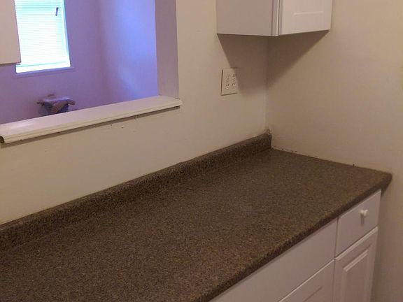 5th image of 2102 Chippewa St Floor 1