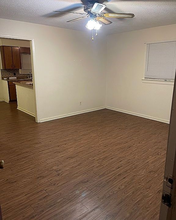1st image of 106 Brookhill Dr