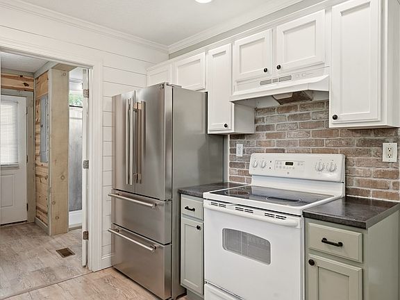 4th image of 5457 Willow Springs Rd