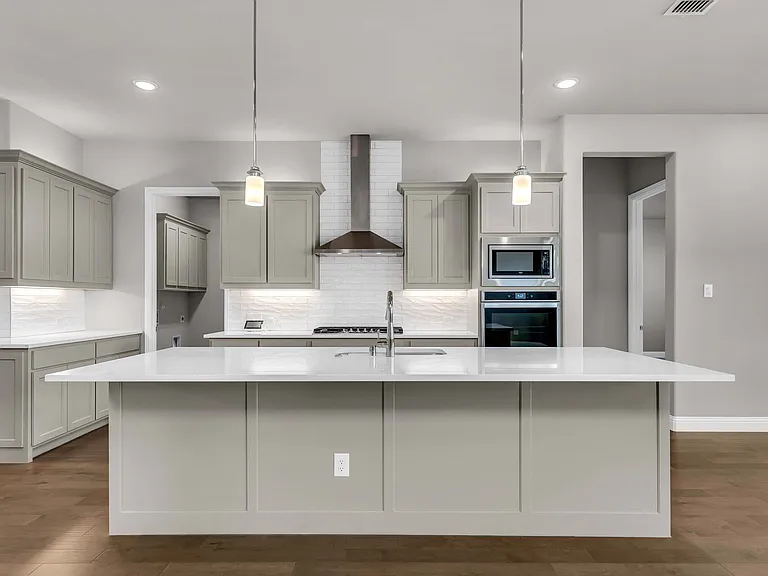 11706 Mikaela Dr — Photo 17