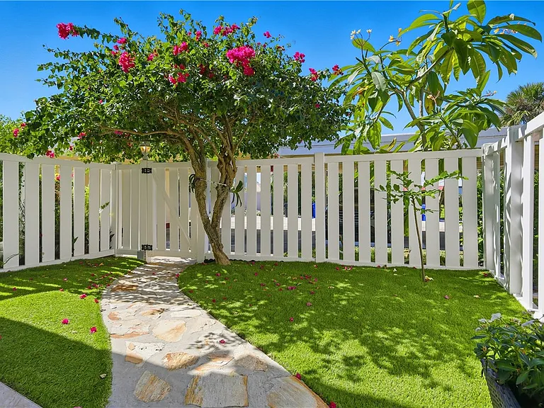 4019 Silver Palm Dr #8 — Photo 20
