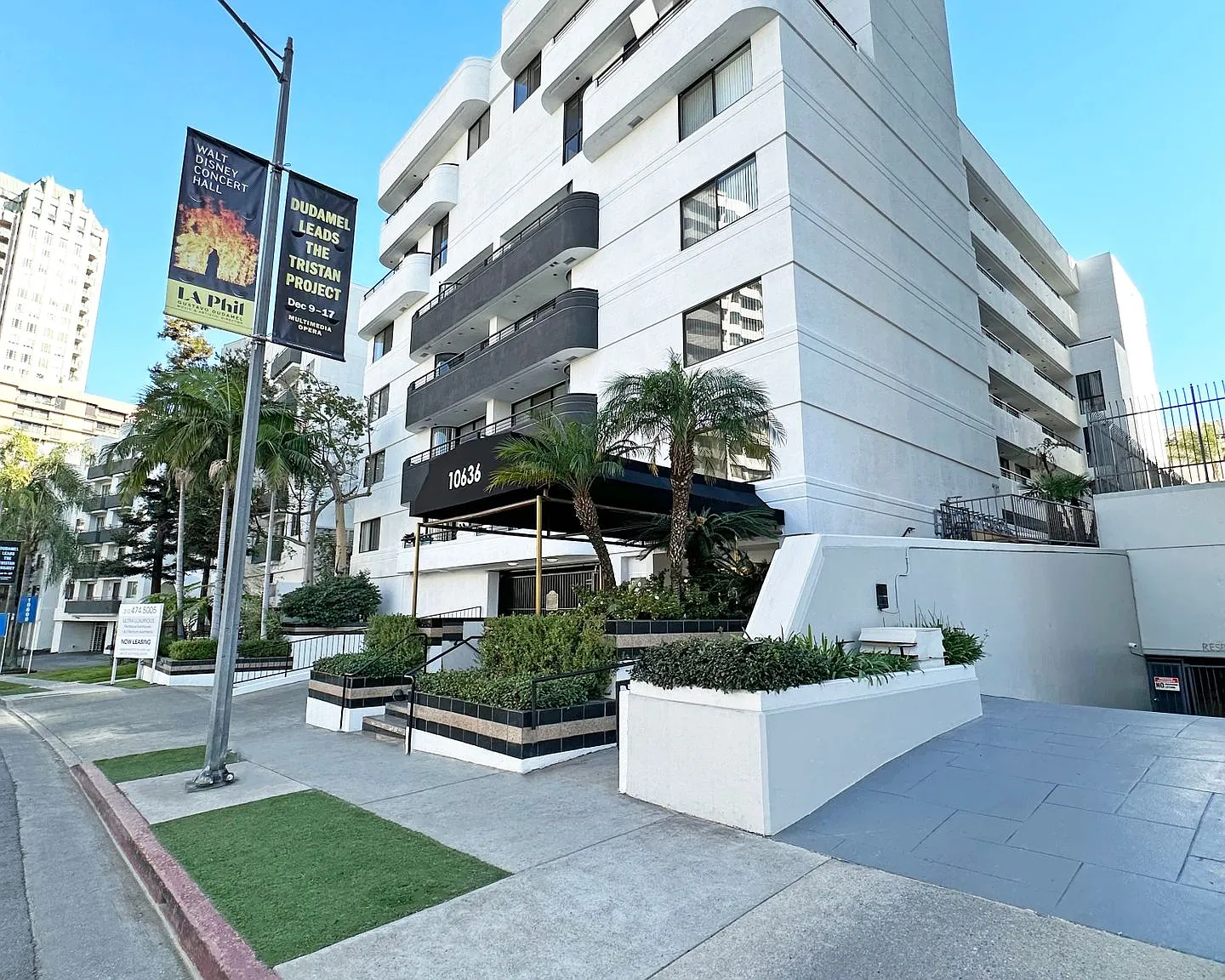 Argon Wilshire — Photo 2